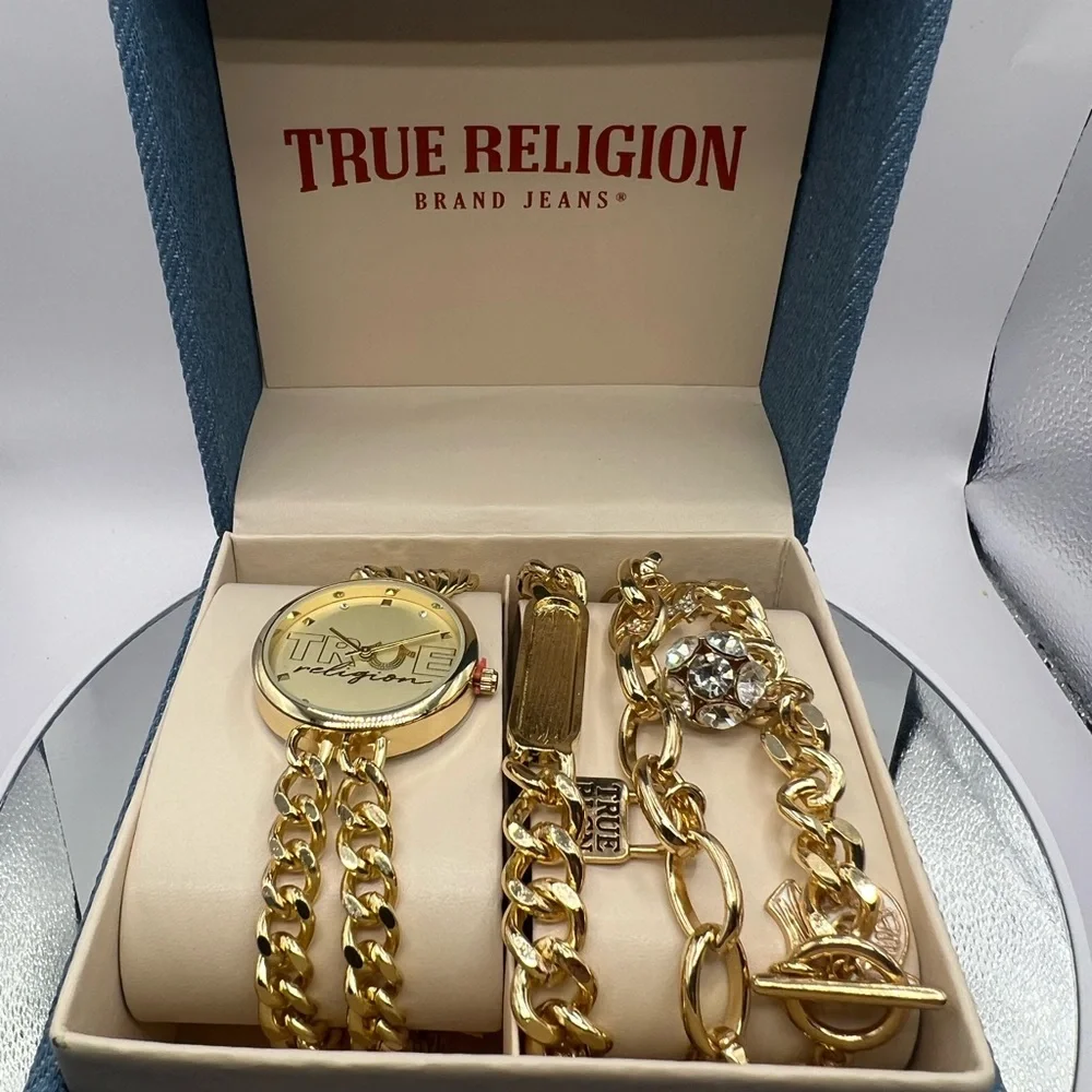 NWT True Religion Double Link Crystal Watch 32.1mm & Bracelets Set